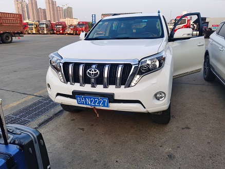 全國(guó)轎車托運(yùn)長(zhǎng)沙到新疆烏魯木齊托運(yùn)汽車怎么收費(fèi)